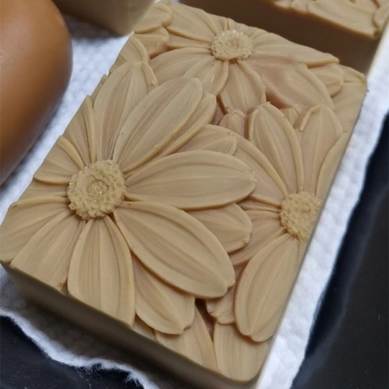 Newest!!!3d Elegant Sunflower  - огляд і ціна Soap Making Books