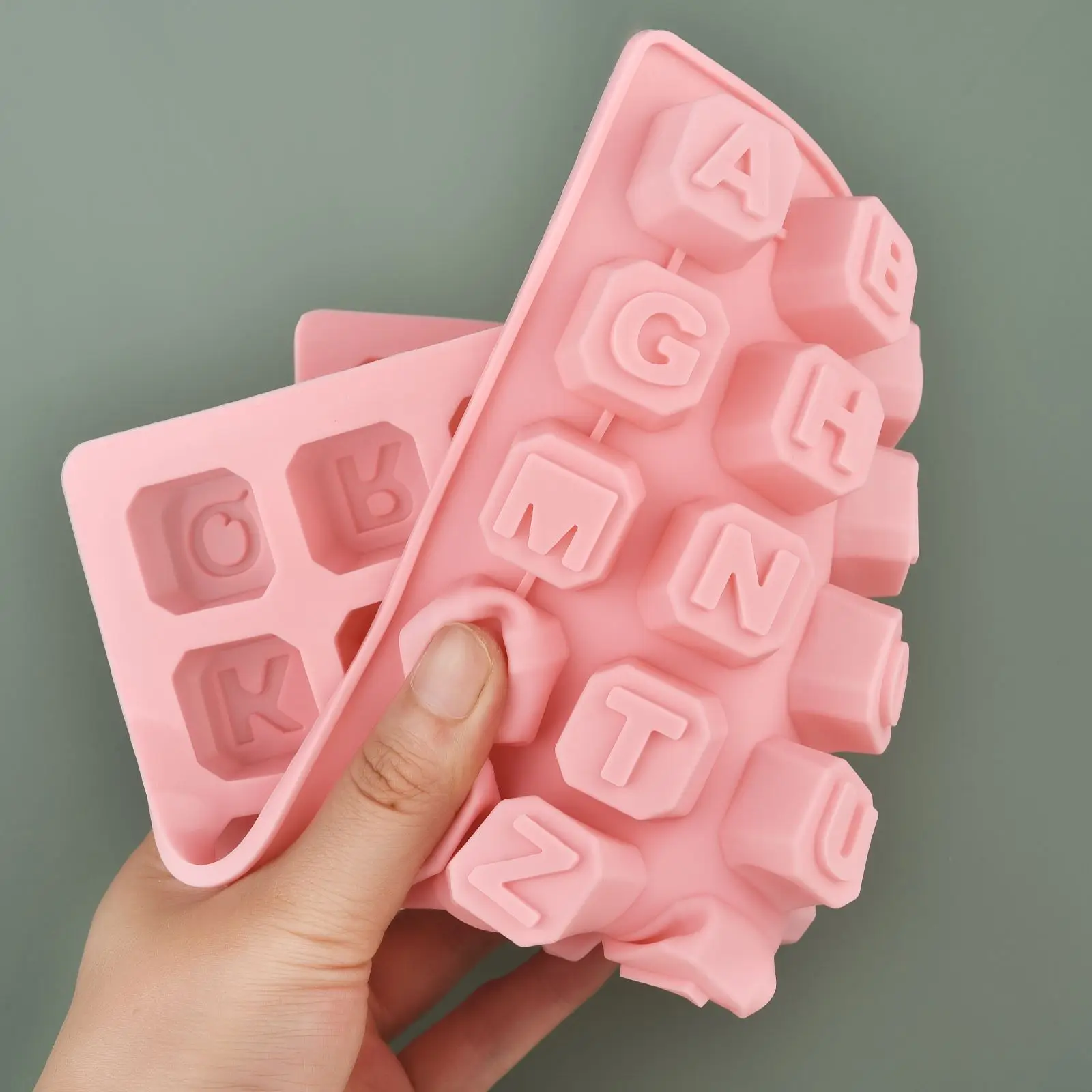 48 Letter Enghish Alphabet let - огляд і ціна Soap Mold Silicone Loaf
